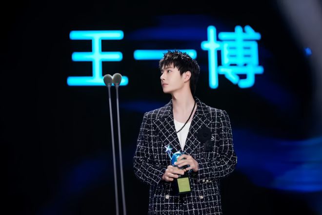 肖战蜕变之路，自信与成就的力量，最新剧本揭晓